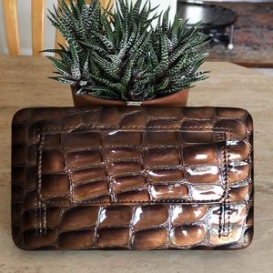 🌹Large “CR” Hardshell Embossed Patent Leather Look Wallet!